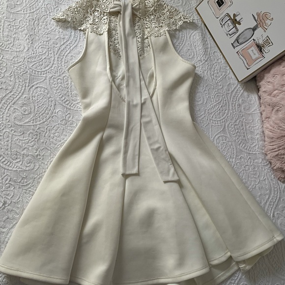 It’s in the Details 🤍 - Picture 2 of 5